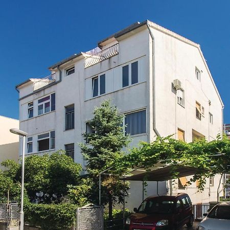 Nice Apartment In Split With Kitchen Exterior foto